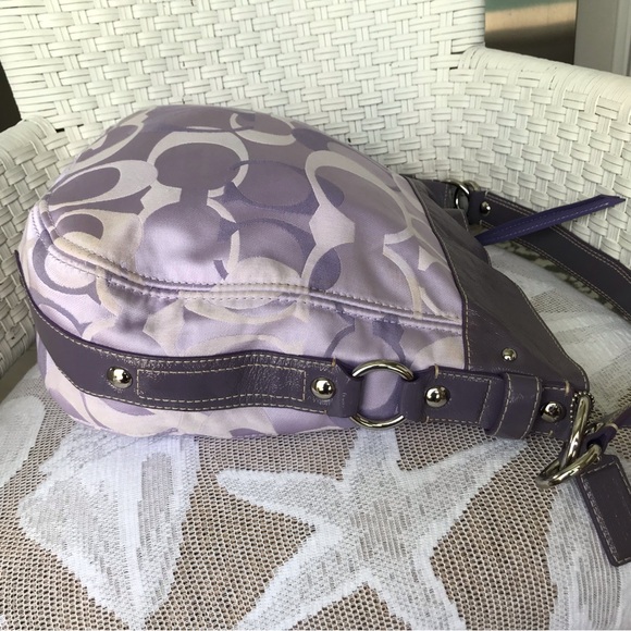 Coach Zoe Optic Signature Large Hobo - Picture 7 of 11